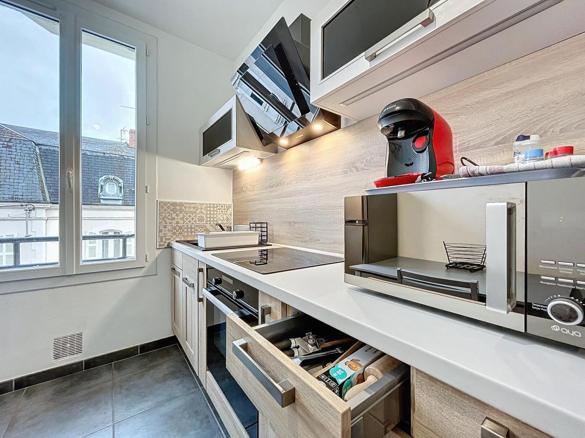 Le 4-F2 Centre Historique Apartment Montlucon Luaran gambar